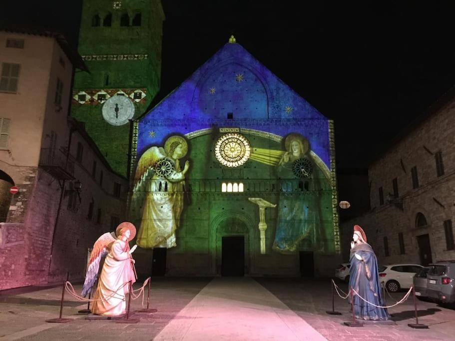 Appartamento Incantevole In Pieno Centro Storico Assisi Eksteriør bilde