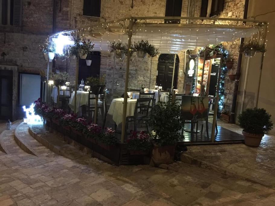 Appartamento Incantevole In Pieno Centro Storico Assisi Eksteriør bilde